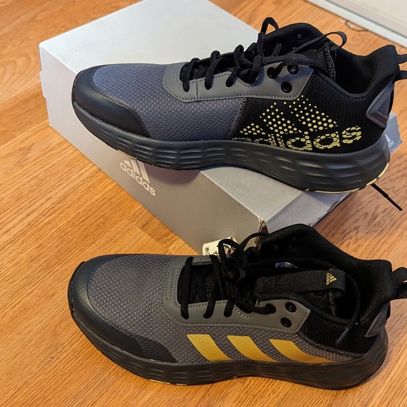 ADIDAS, Mem Shoes, Size 10 - Picture 2 of 8